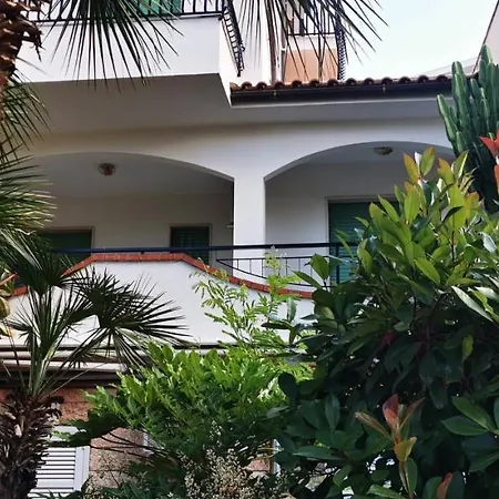 Lejlighedshotel Dei Fiori Pietra Ligure