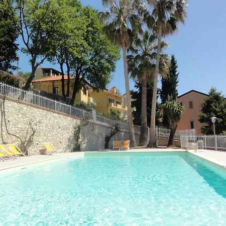 Apartahotel Dei Fiori