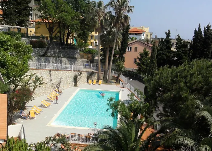Dei Fiori Lägenhetshotell 3*