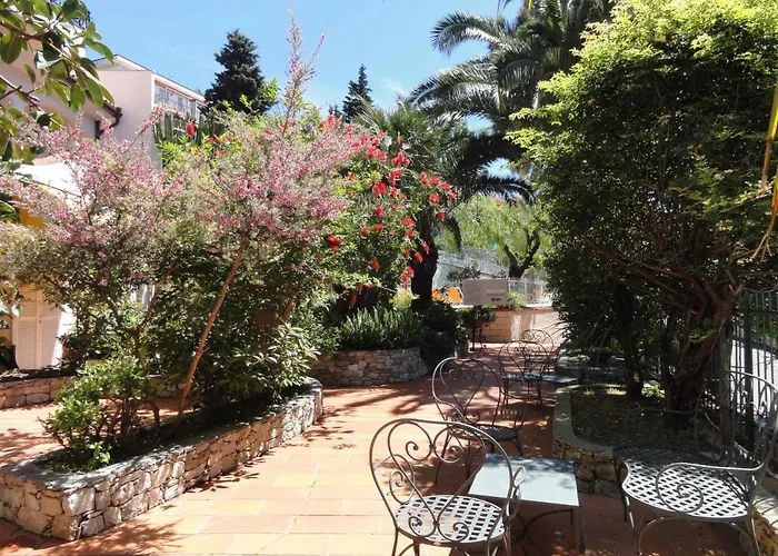 Dei Fiori Lägenhetshotell Pietra Ligure